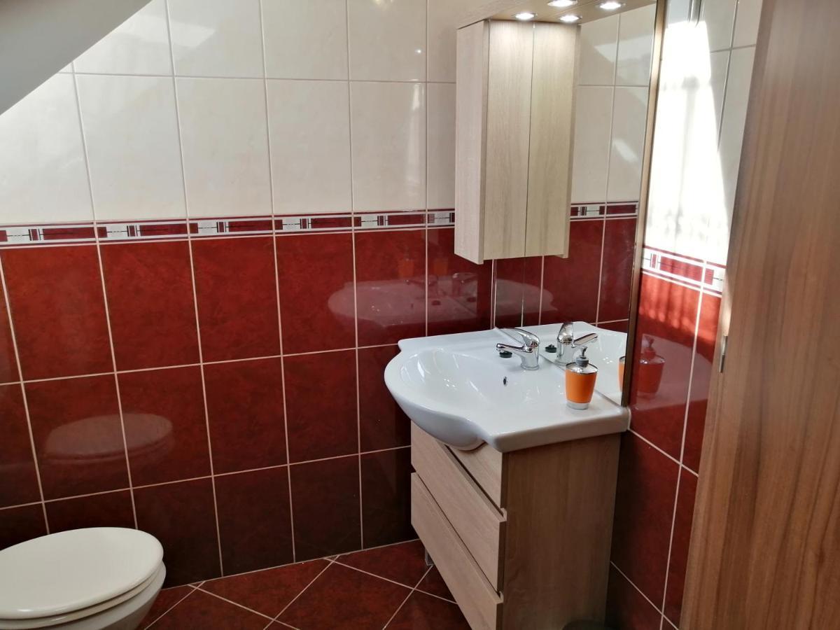 Csipkehaz Apartman Cserkeszőlő Exterior foto